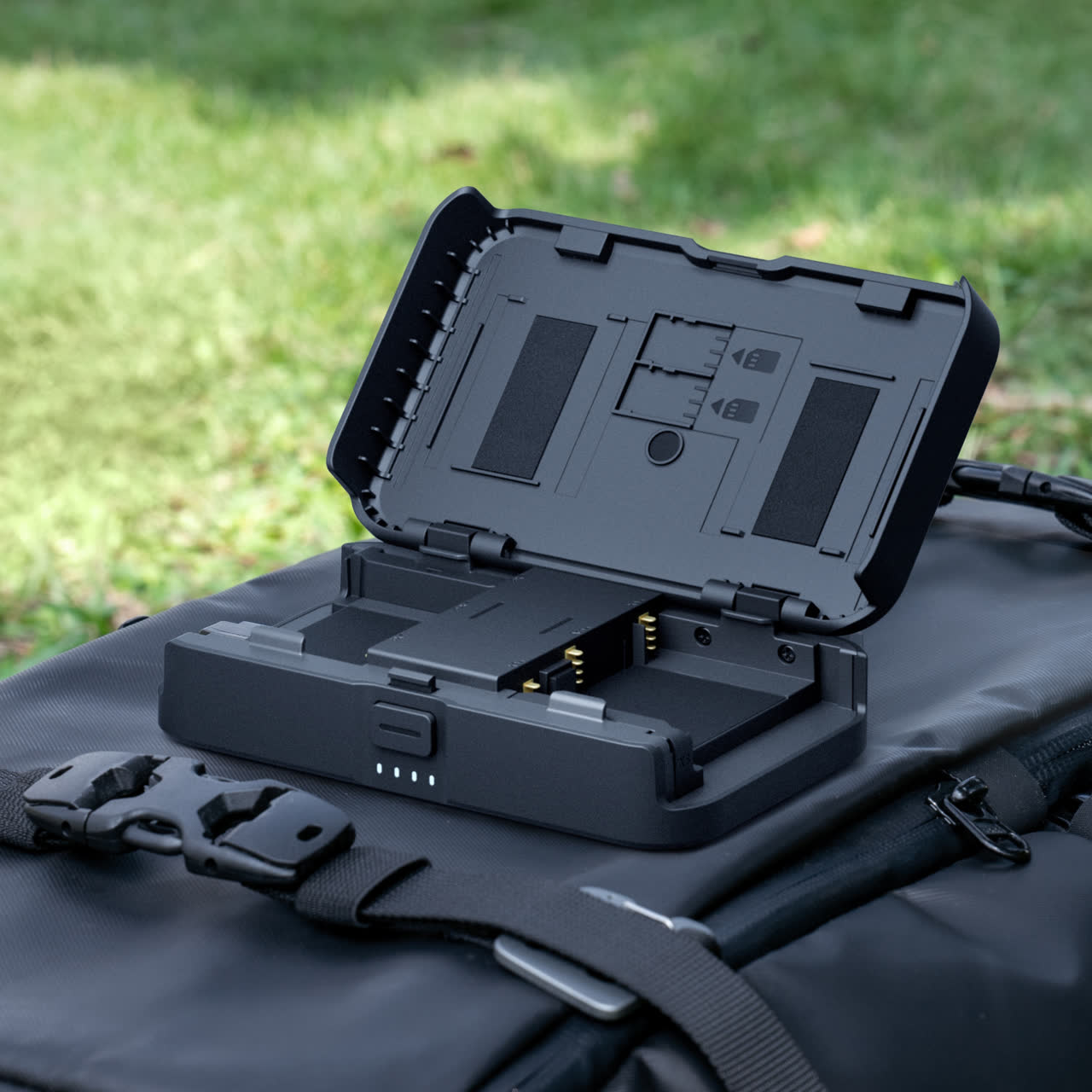 Insta360 Portable Charging Case - Battery pack - Insta360 Store - Image 6